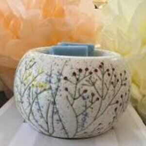 Scentsy Wild Blooms Element Warmer - New in Box